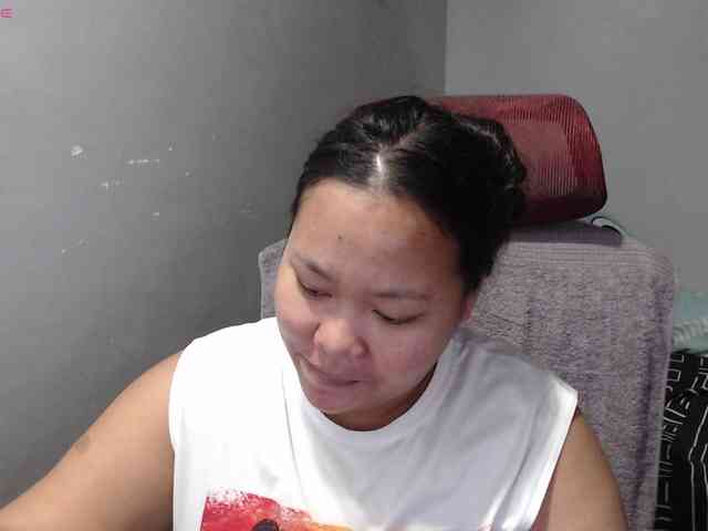 BubbleButtPinay webcam