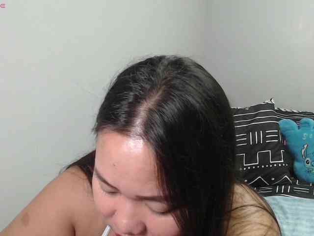 BubbleButtPinay webcam