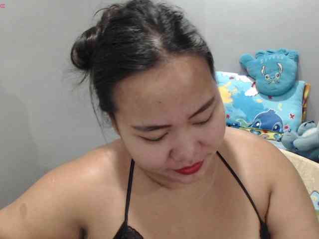 BubbleButtPinay webcam