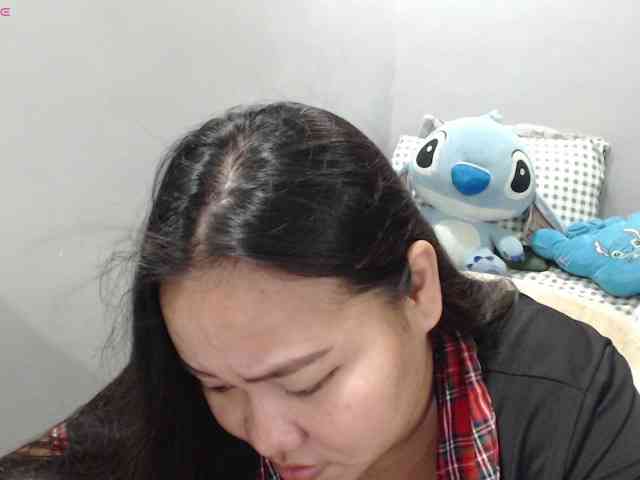 BubbleButtPinay webcam
