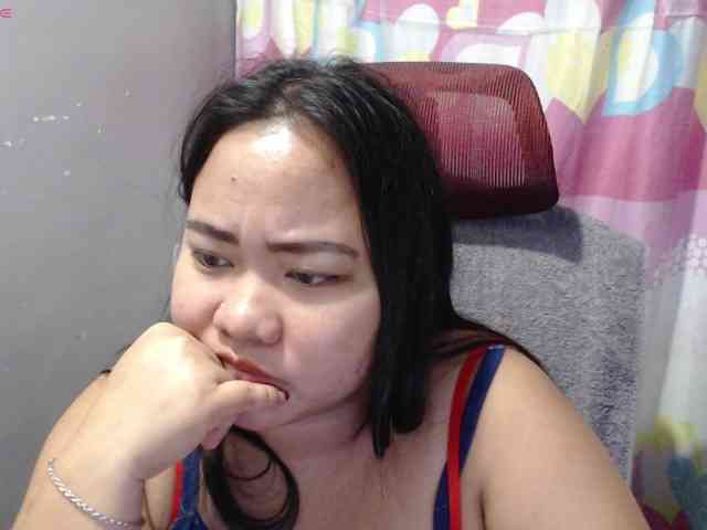 BubbleButtPinay webcam