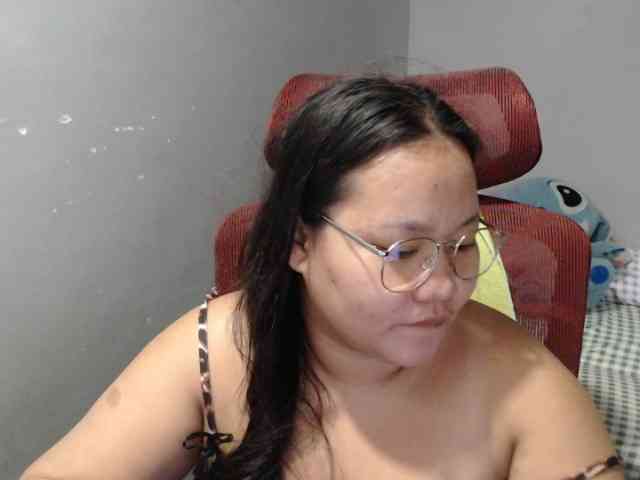 BubbleButtPinay webcam