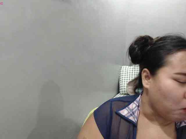 BubbleButtPinay webcam