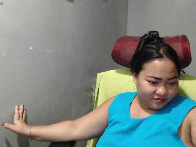 BubbleButtPinay webcam