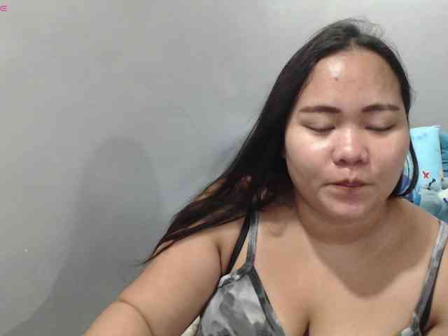 BubbleButtPinay webcam