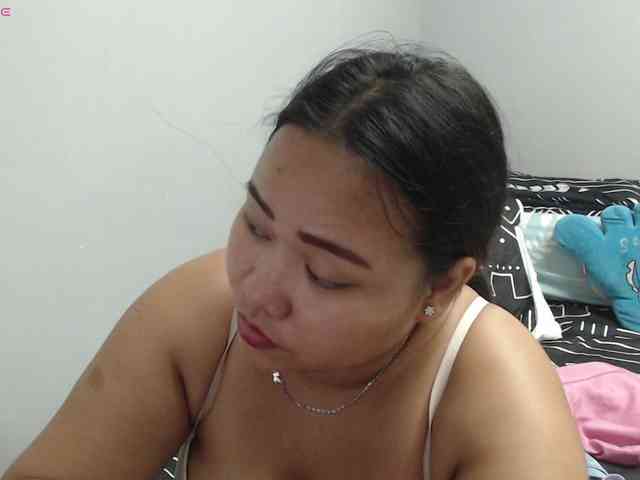 BubbleButtPinay webcam