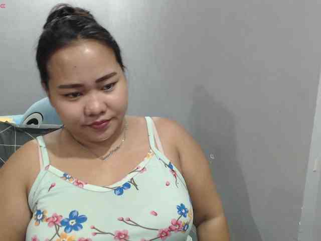 BubbleButtPinay webcam