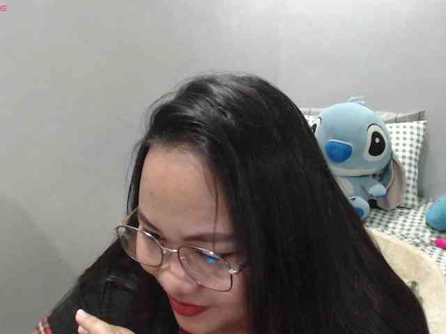 BubbleButtPinay webcam