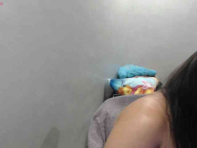 BubbleButtPinay webcam