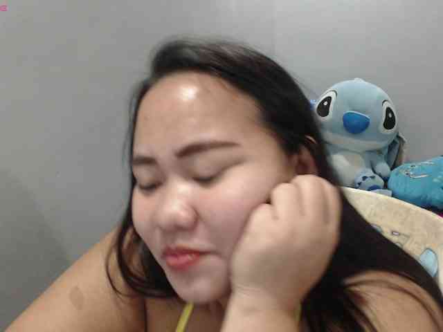 BubbleButtPinay webcam