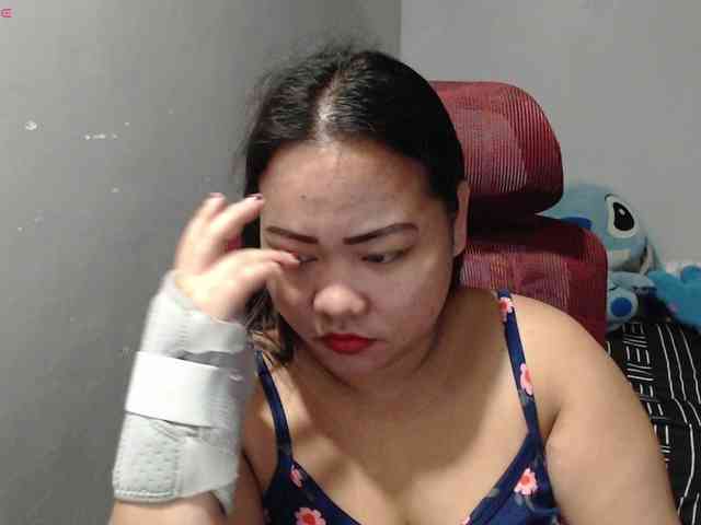 BubbleButtPinay webcam