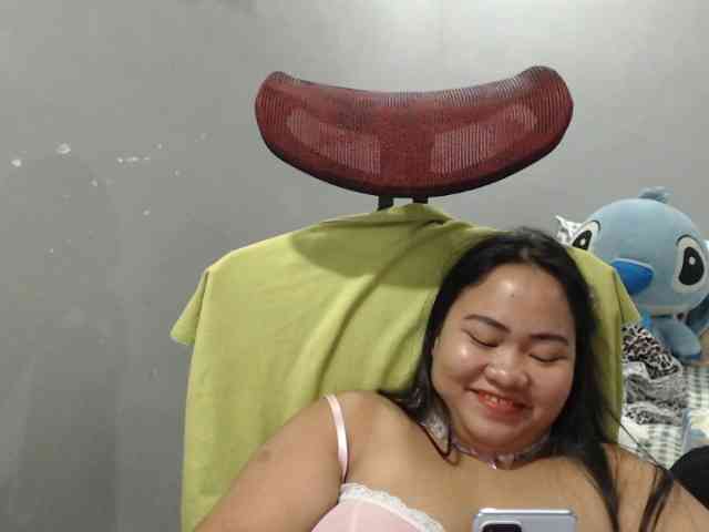 BubbleButtPinay webcam