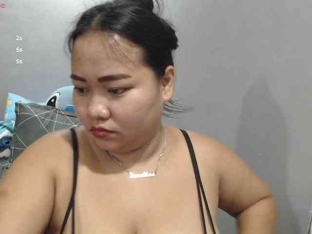 BubbleButtPinay webcam