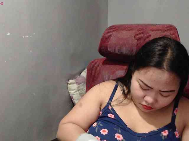 BubbleButtPinay webcam