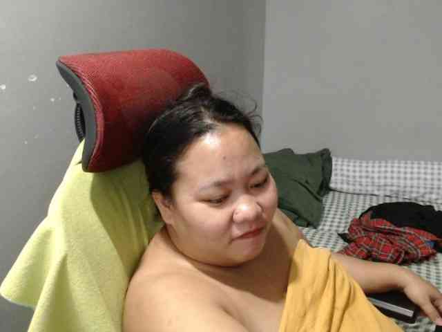 BubbleButtPinay webcam