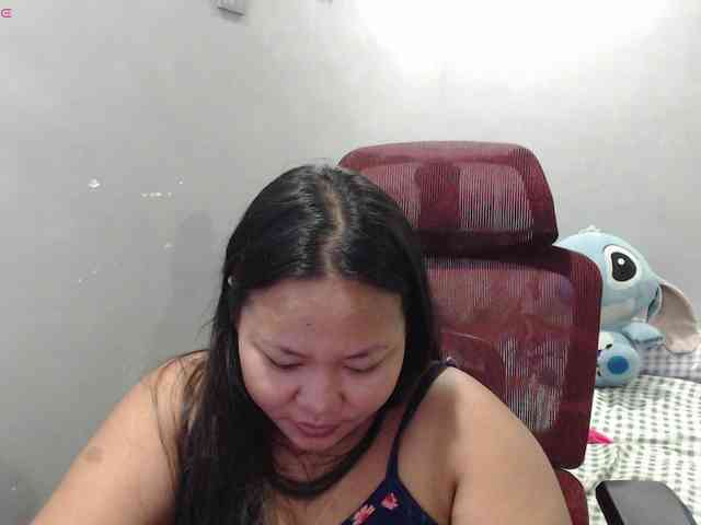 BubbleButtPinay webcam