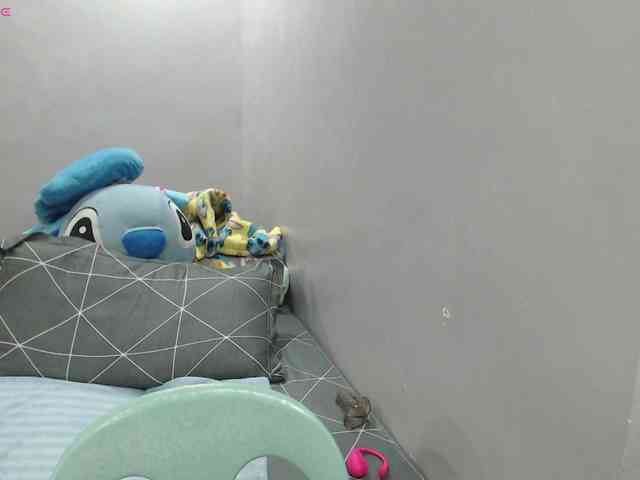 BubbleButtPinay webcam