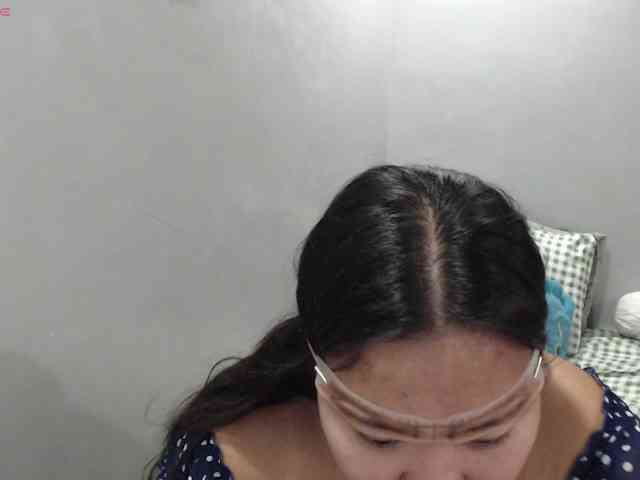 BubbleButtPinay webcam