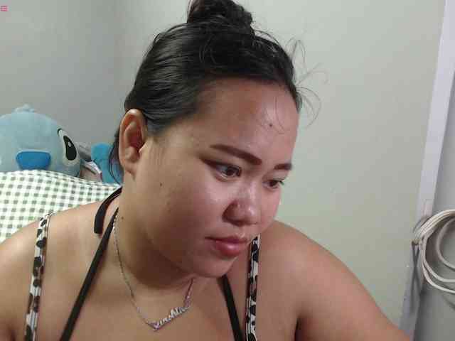 BubbleButtPinay webcam