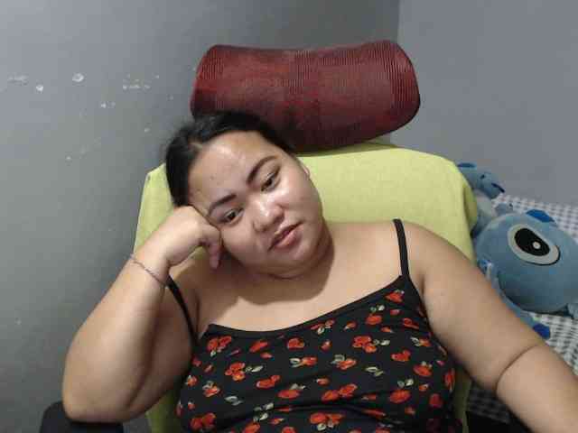 BubbleButtPinay webcam