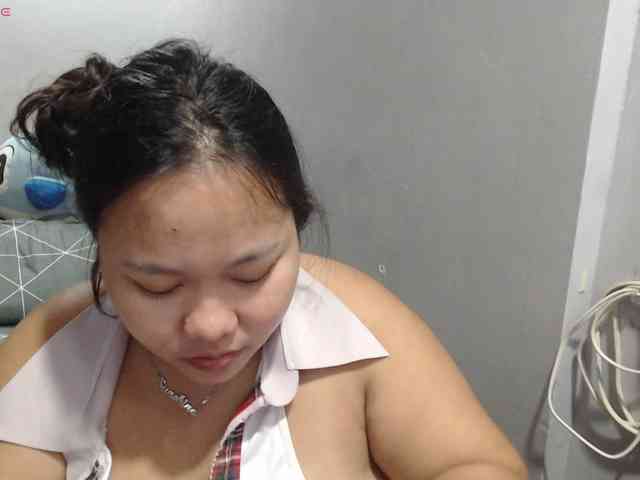 BubbleButtPinay webcam