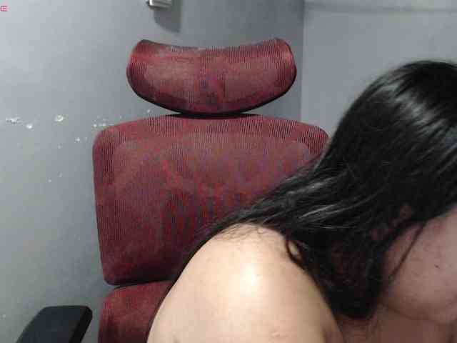 BubbleButtPinay webcam