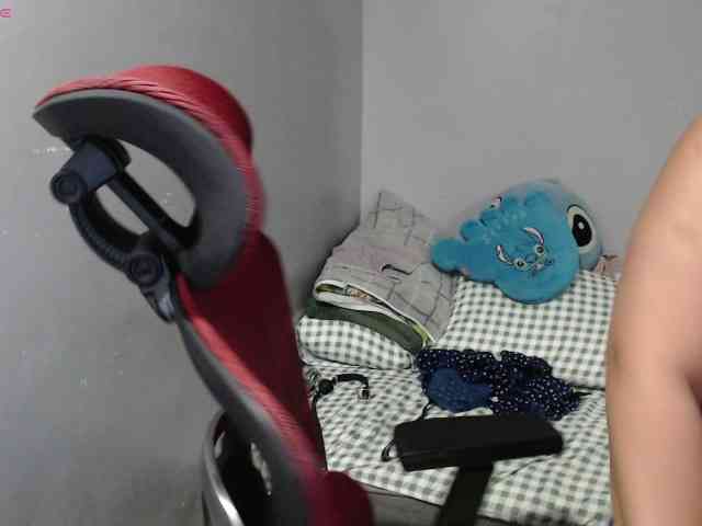 BubbleButtPinay webcam