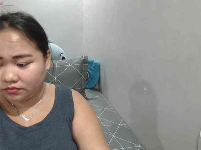 BubbleButtPinay webcam