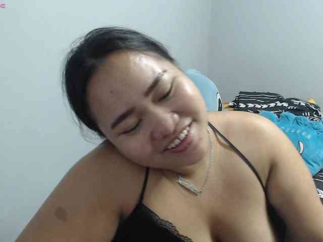BubbleButtPinay webcam