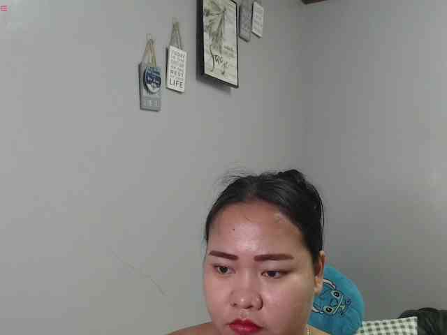 BubbleButtPinay webcam