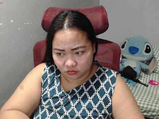 BubbleButtPinay webcam