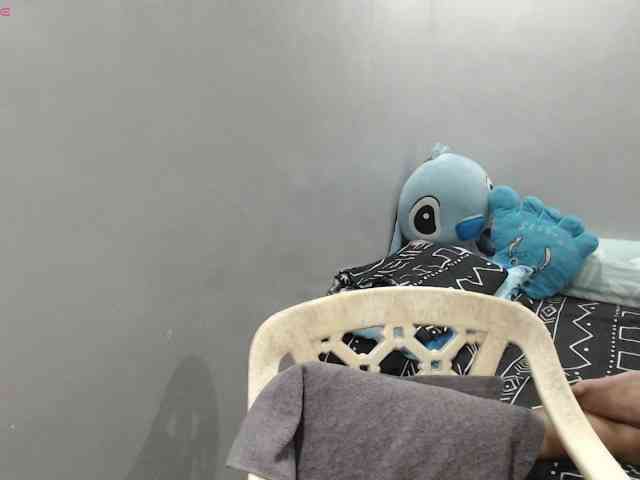 BubbleButtPinay webcam