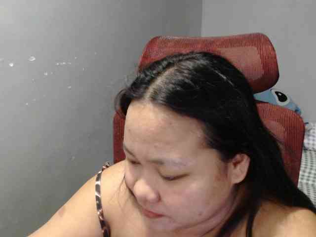 BubbleButtPinay webcam