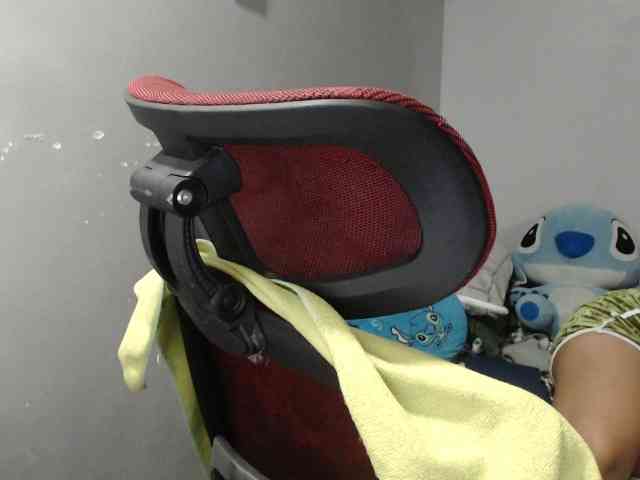 BubbleButtPinay webcam