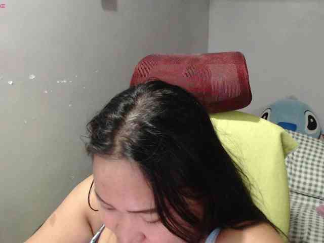 BubbleButtPinay webcam