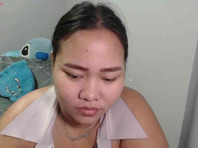 BubbleButtPinay webcam