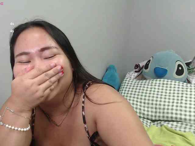 BubbleButtPinay webcam