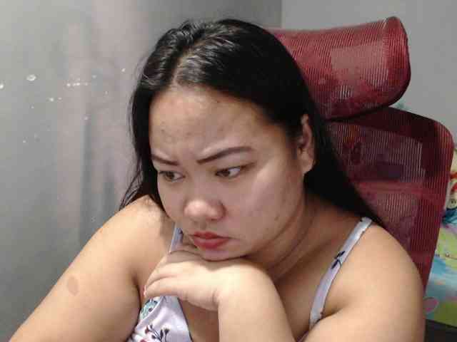 BubbleButtPinay webcam