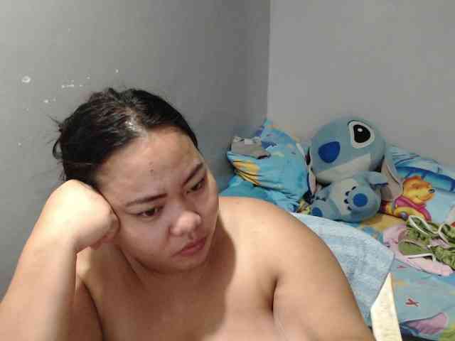 BubbleButtPinay webcam