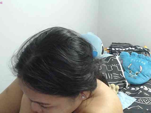 BubbleButtPinay webcam