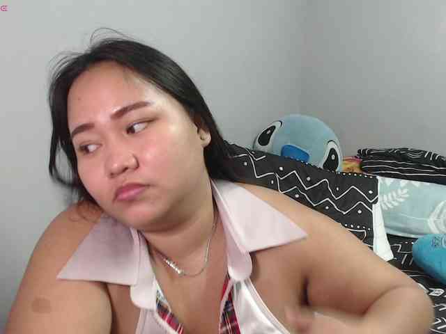 BubbleButtPinay webcam