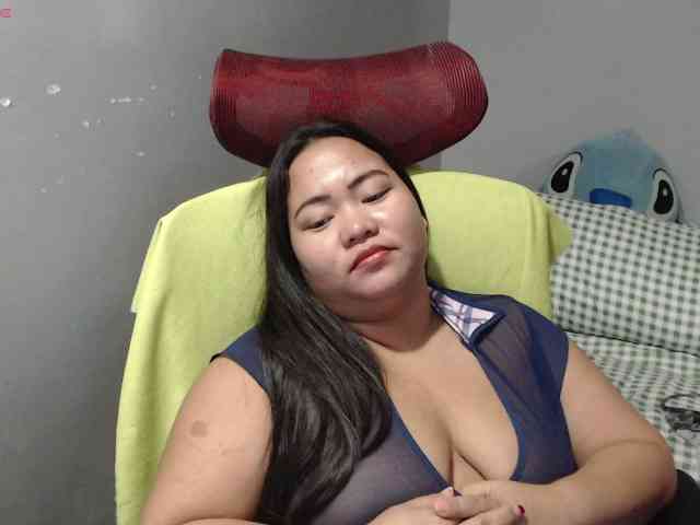 BubbleButtPinay webcam