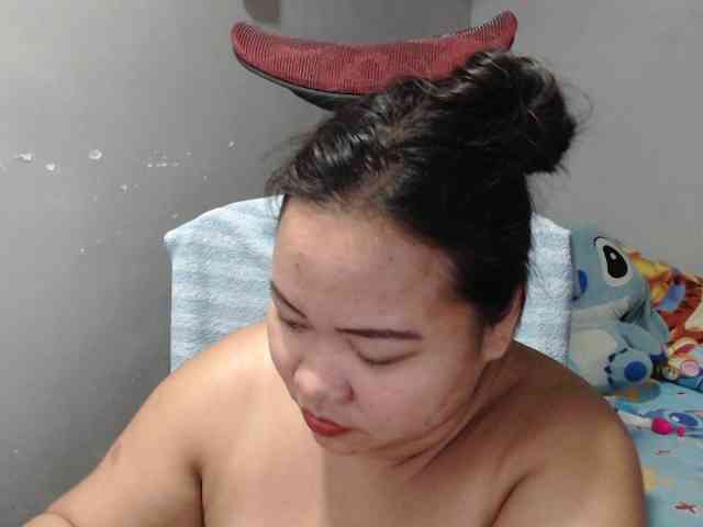 BubbleButtPinay webcam