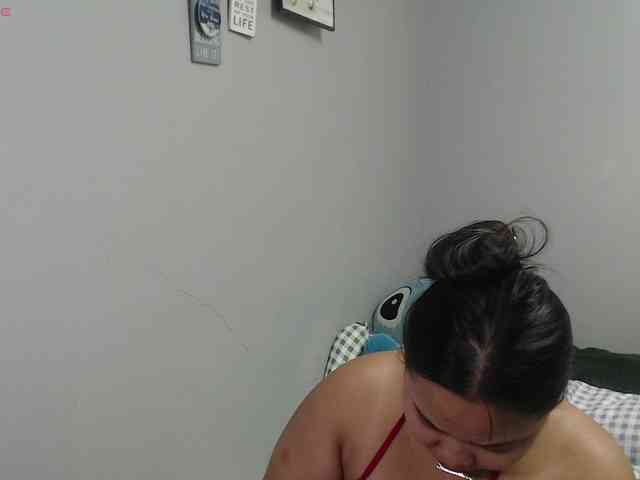BubbleButtPinay webcam