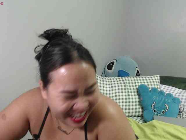 BubbleButtPinay webcam