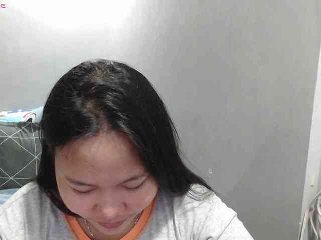 BubbleButtPinay webcam