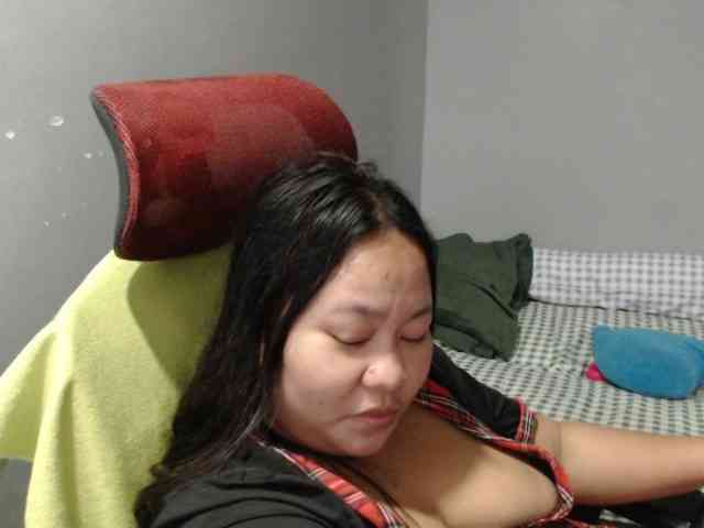 BubbleButtPinay webcam