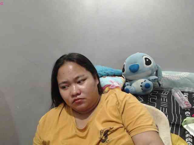 BubbleButtPinay webcam