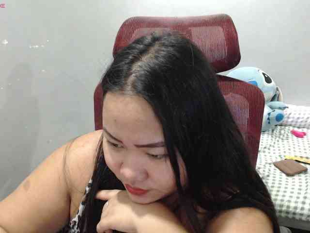 BubbleButtPinay webcam