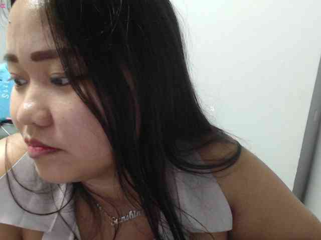 BubbleButtPinay webcam